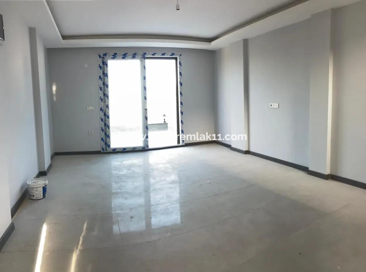 Doğanbeyde Satılık Sıfır Geniş Bahçeli Ebeveynli 2+1 Lüks Villa