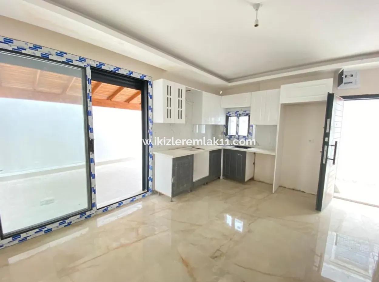 Seferihisar Doğanbey Arkonut Da Satılık Müstakil 4+1 Yaz-Kış  Villa