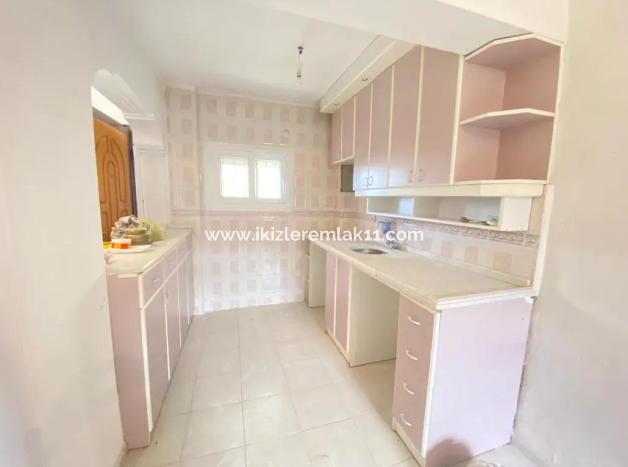 Seferihisar Ürkmez Merkez De Denize Yakın 1+1 Daire