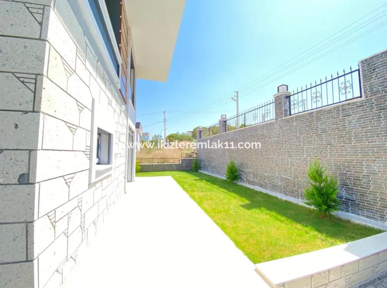 Seferihisar Doğanbey'de Satılık Sıfır Müstakıl 2+1 Villa Yazlık