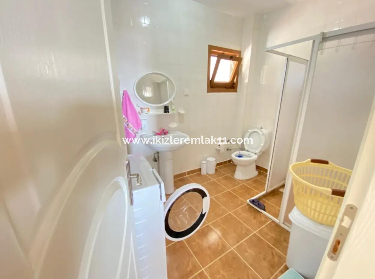 Doğanbey De Deniz Tarafınde Full Deniz Manzaralı Geniş Bahçeli Satılık 3+1 Villa