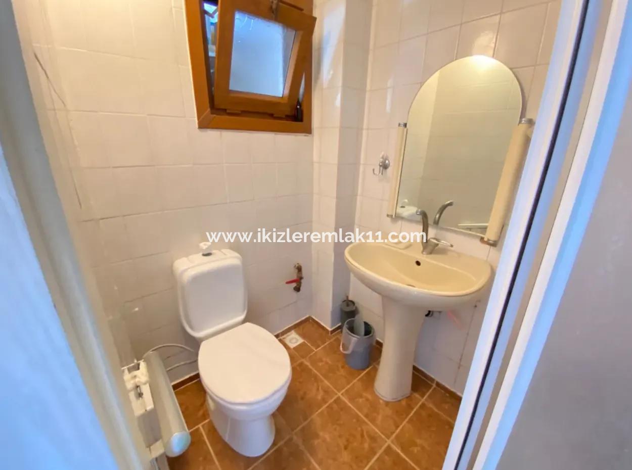 Doğanbey De Deniz Tarafınde Full Deniz Manzaralı Geniş Bahçeli Satılık 3+1 Villa