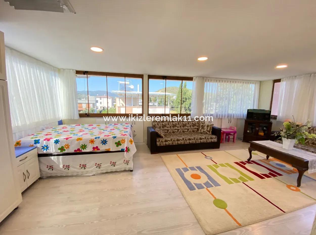 Doğanbey'de Satılık Tek Müstakil Geniş Bahçeli 3+1 Masrafsız Villa