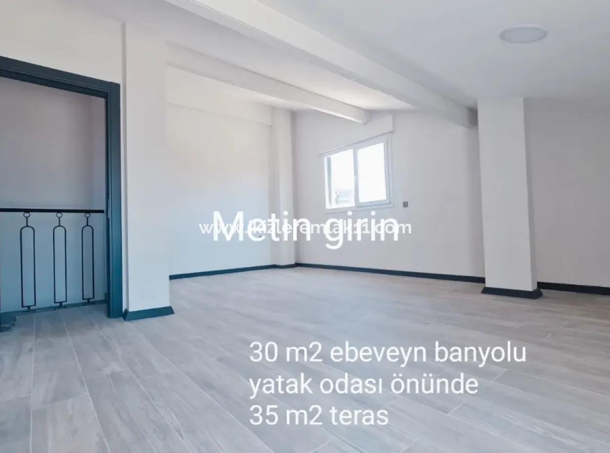 Seferihisa Camikebirde Müstakil Bahçesi Satılık 5+2 Hauzlu Villa