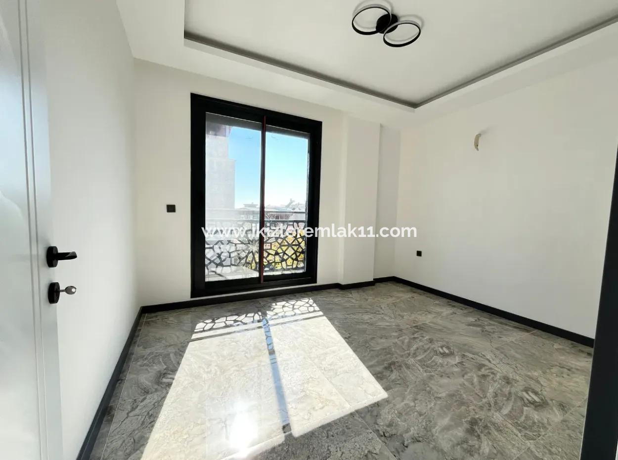 Doğanbey'de Panoramik Deniz Manzaralı Ultra Lüks 3+1 Villa