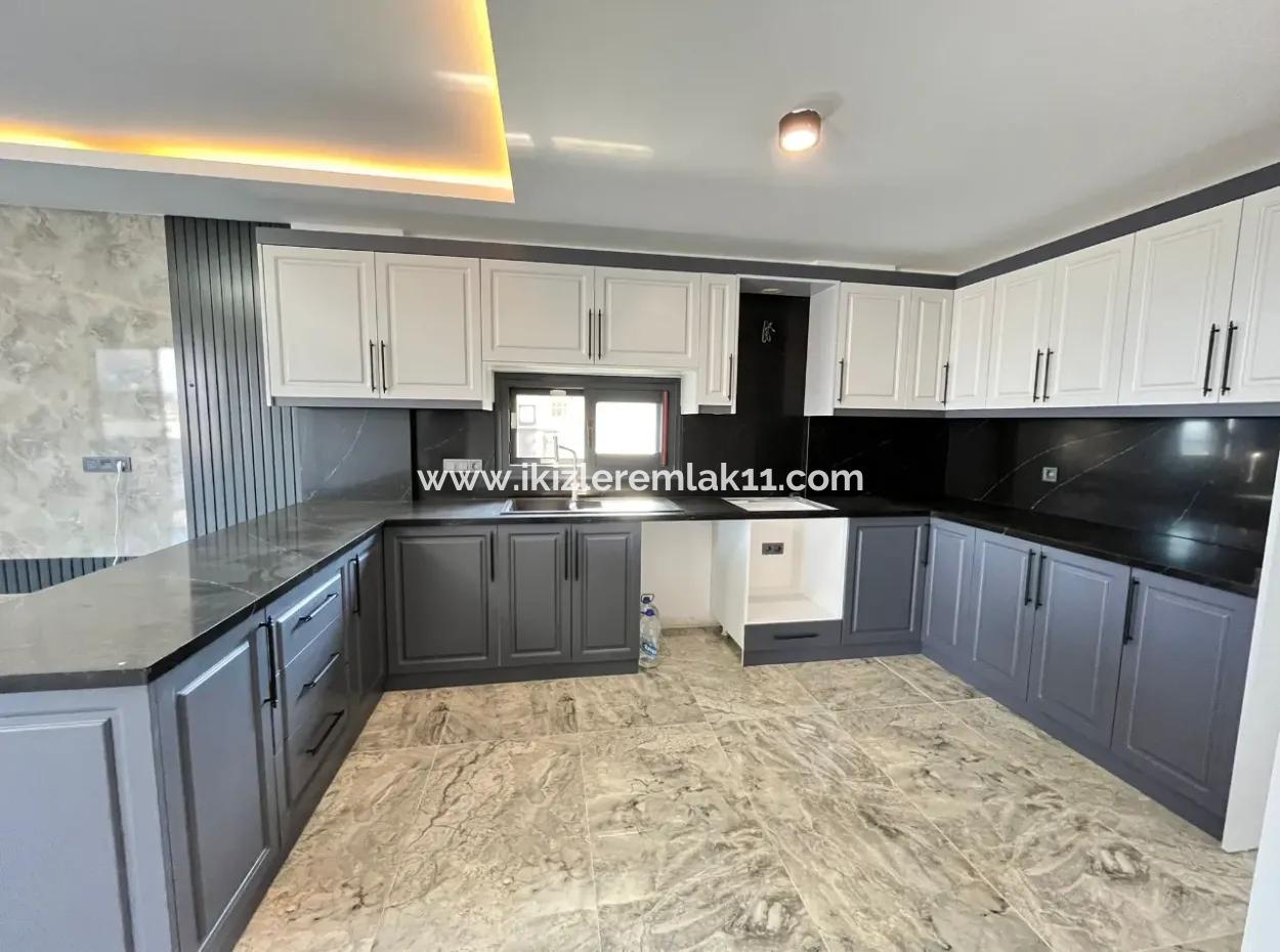 Doğanbey'de Panoramik Deniz Manzaralı Ultra Lüks 3+1 Villa