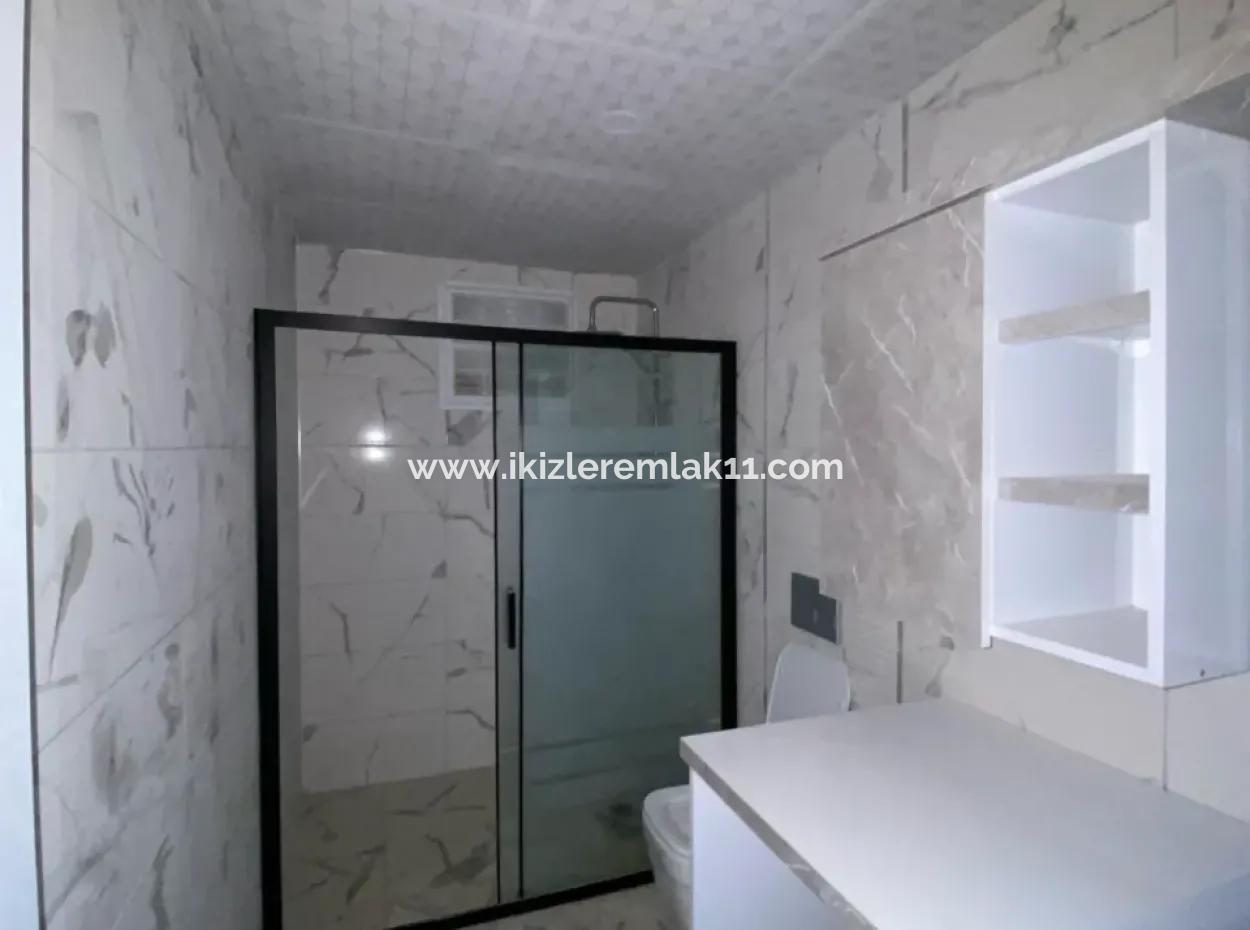 Ürkmez Merkez De Ferah Kullanışlı Satılık Sıfır 3+1 Daire