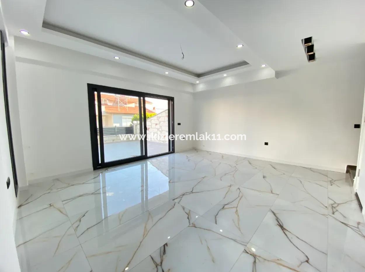 Özdere Çukuraltı'nda Denize Yakın Satılık Ultra Lüks 3+1 Villa