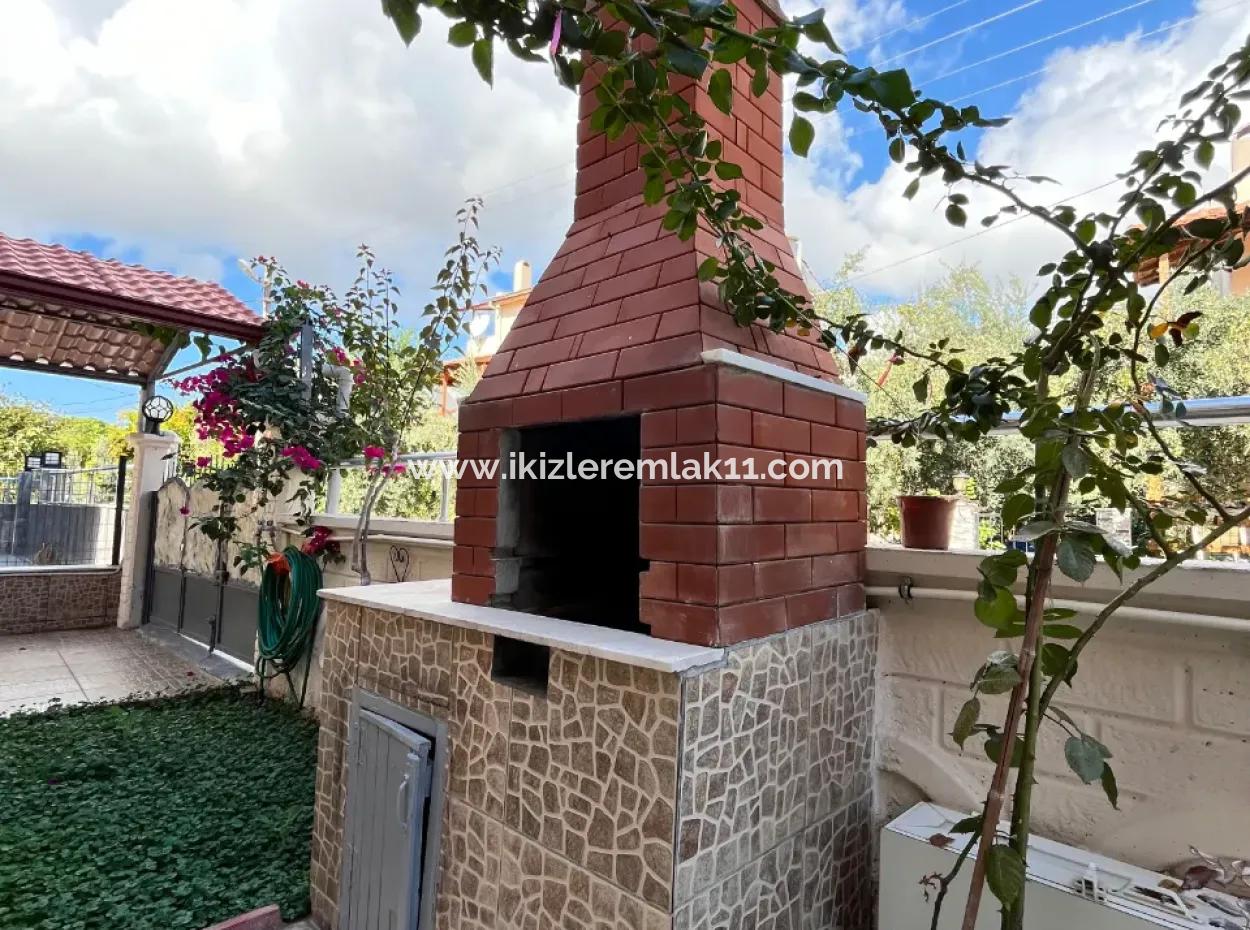 Seferihisar Doğanbey'de Denize Yakın Satılık 4+1 Villa Yazlık