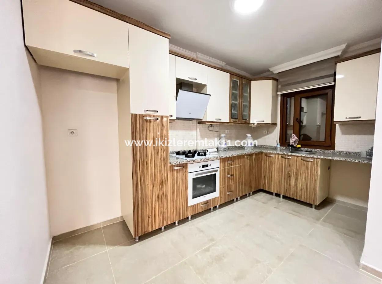 Seferihisar Doğanbey'de Denize Yakın Satılık 4+1 Villa Yazlık