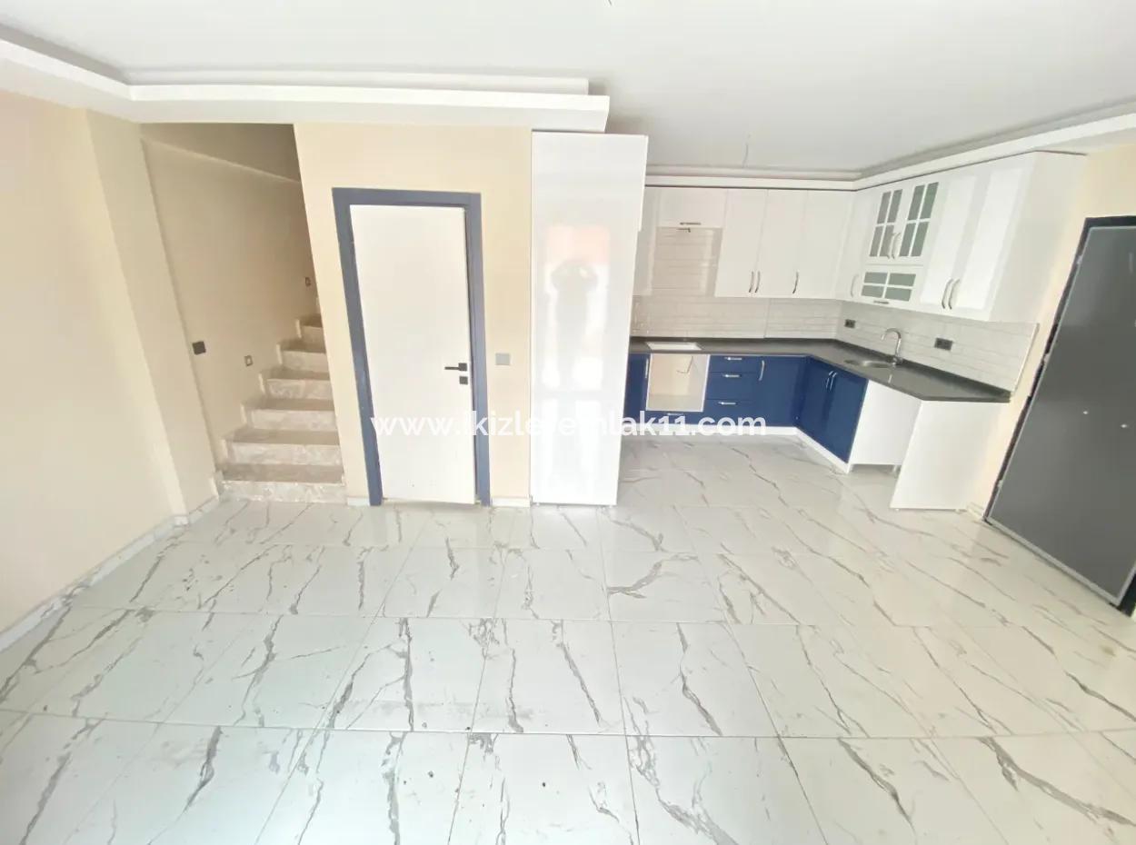 Doğanbey Payamlı'da Gözde Lokasyonda Satılık Sıfır Bahçeli 2+1 Villa