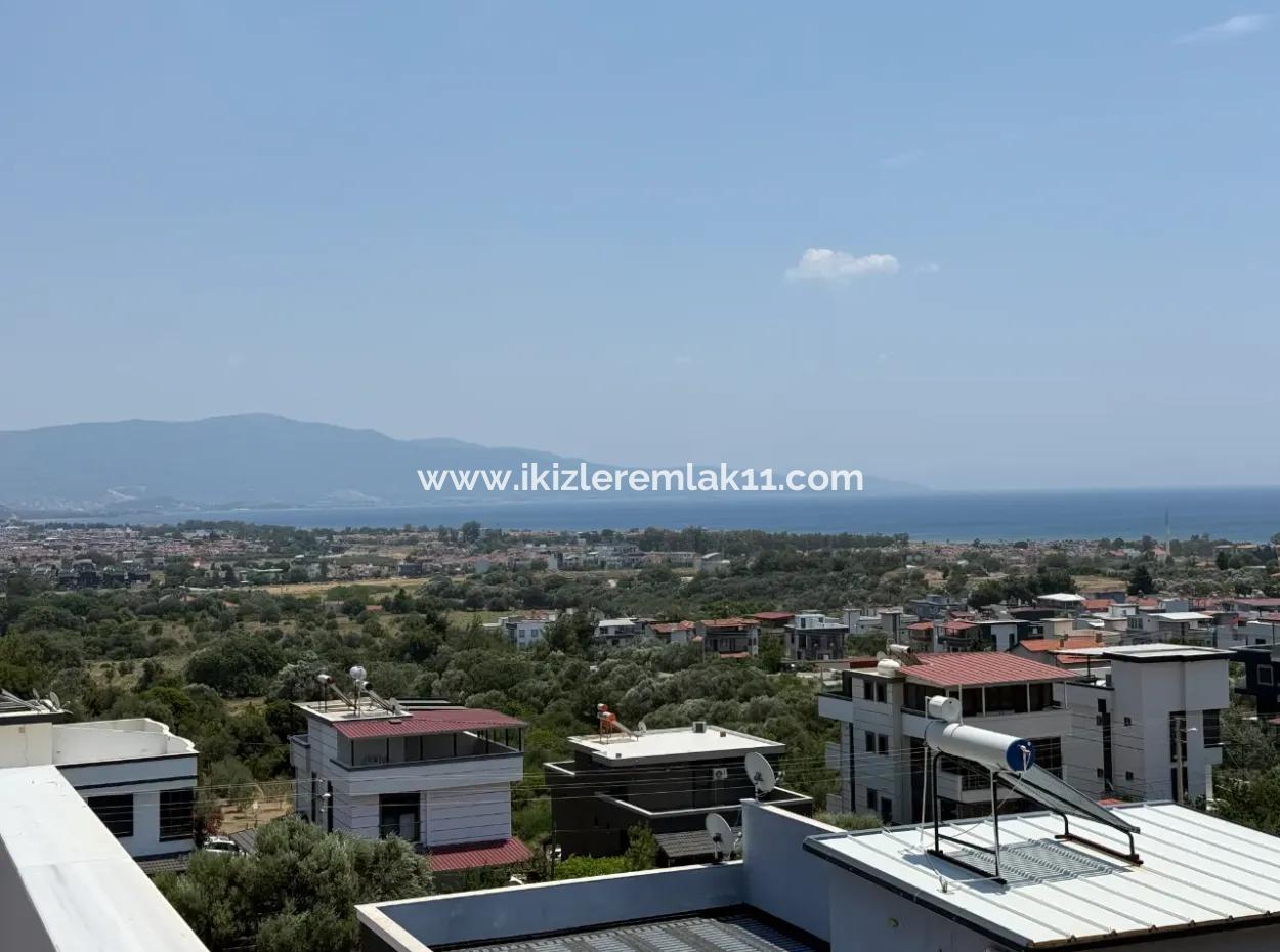 Seferihisar Doğanbey'de Satılık Deniz Manzaralı Bahçeli 3+1 Sıfır Villa