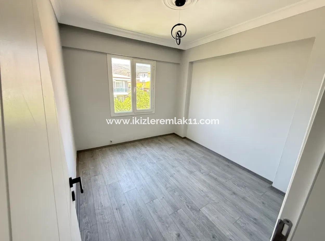 Seferihisar Ürkmez'de Denize 300 M, Satılık 2+1 Masrafsız Daire