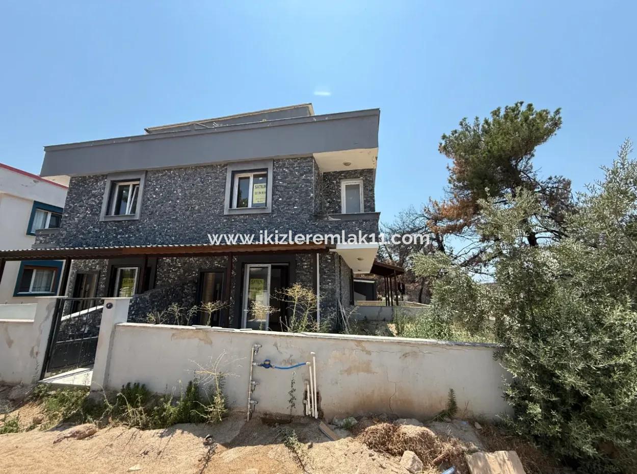 Seferihisar Doğanbey Payamlı Da Satılık Sıfır 3+1 Villa