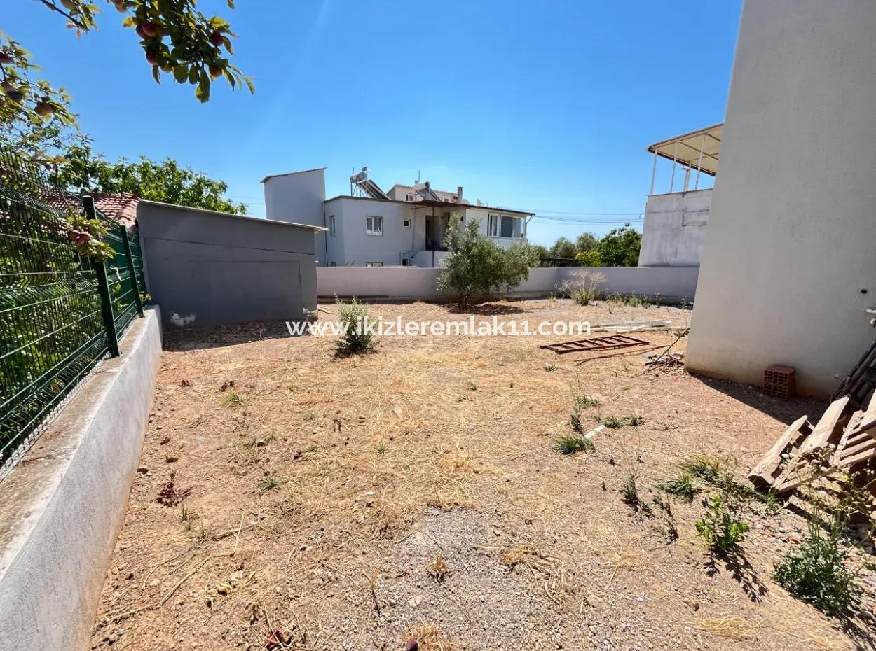 Seferihisar Doganbey'de Satılık 390 M2 Bahçe İçinde Tek Müstakil 3+1 Ebeveynli Villa