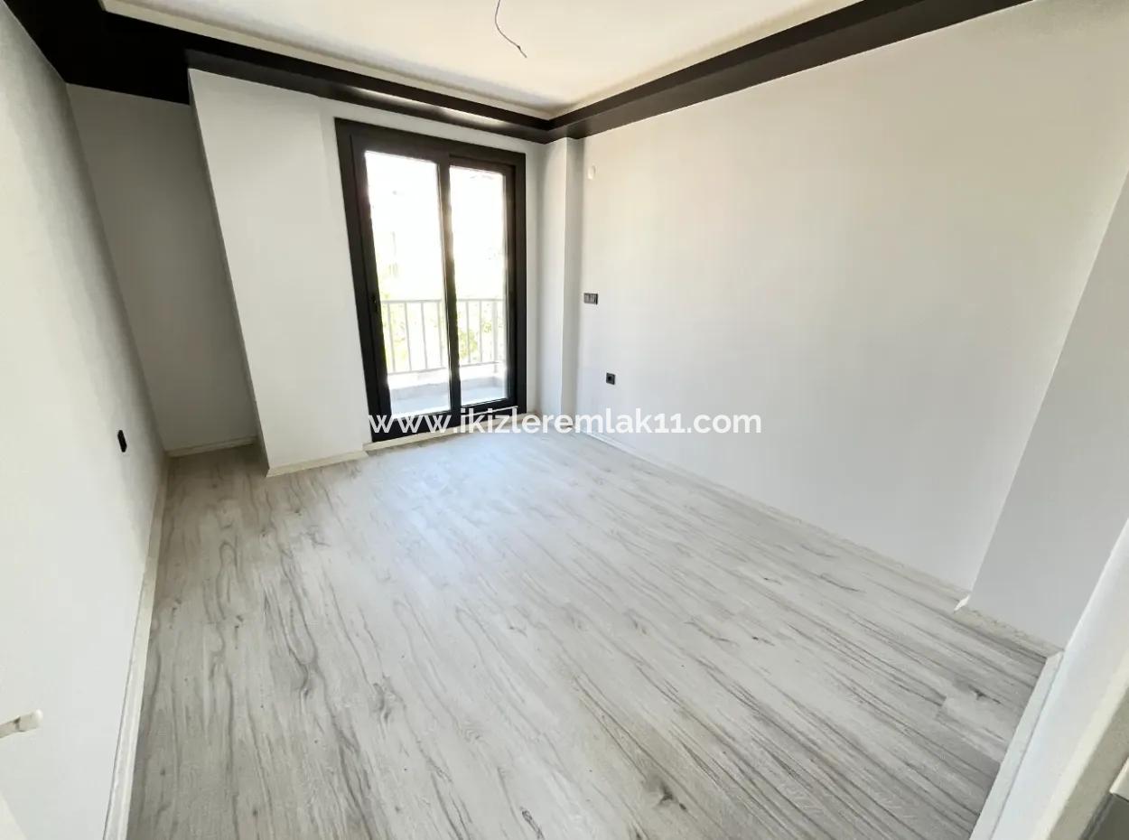 Seferihisar Doganbey'de Satılık 390 M2 Bahçe İçinde Tek Müstakil 3+1 Ebeveynli Villa