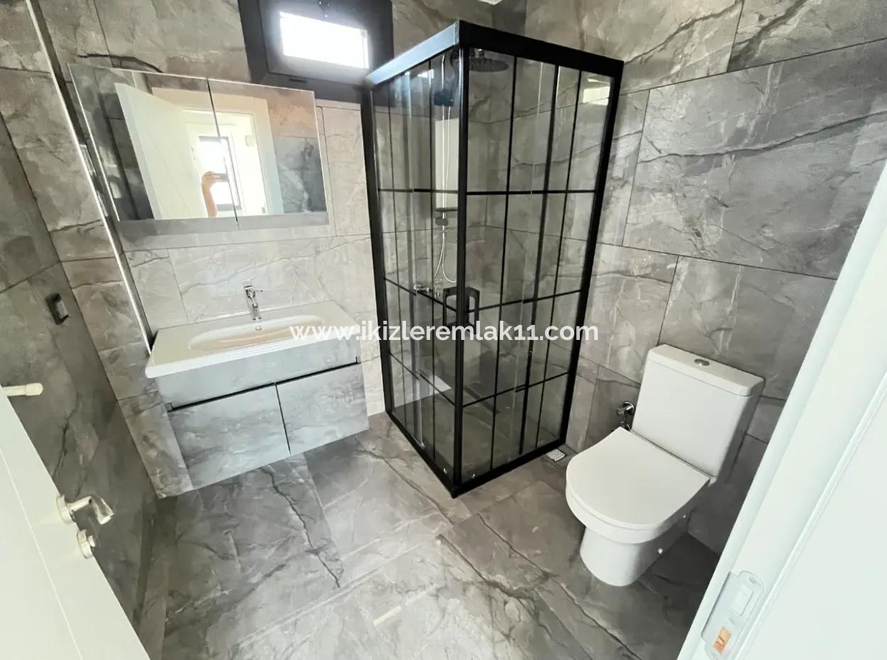 Seferihisar Doganbey'de Satılık 390 M2 Bahçe İçinde Tek Müstakil 3+1 Ebeveynli Villa