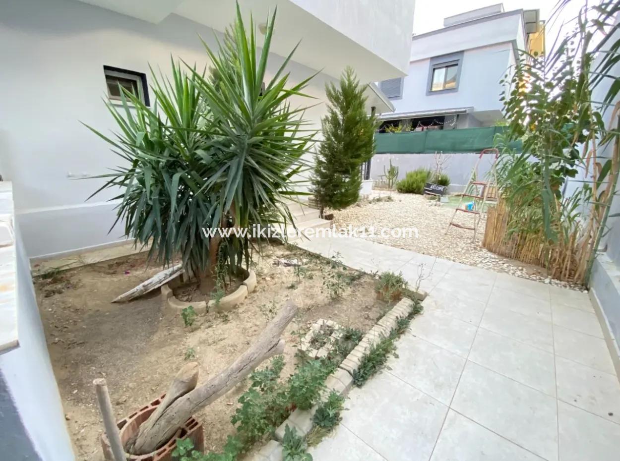 Seferihisar Ürkmez’de Uygun Fiyata Satılık 3+1 Bahceli Villa