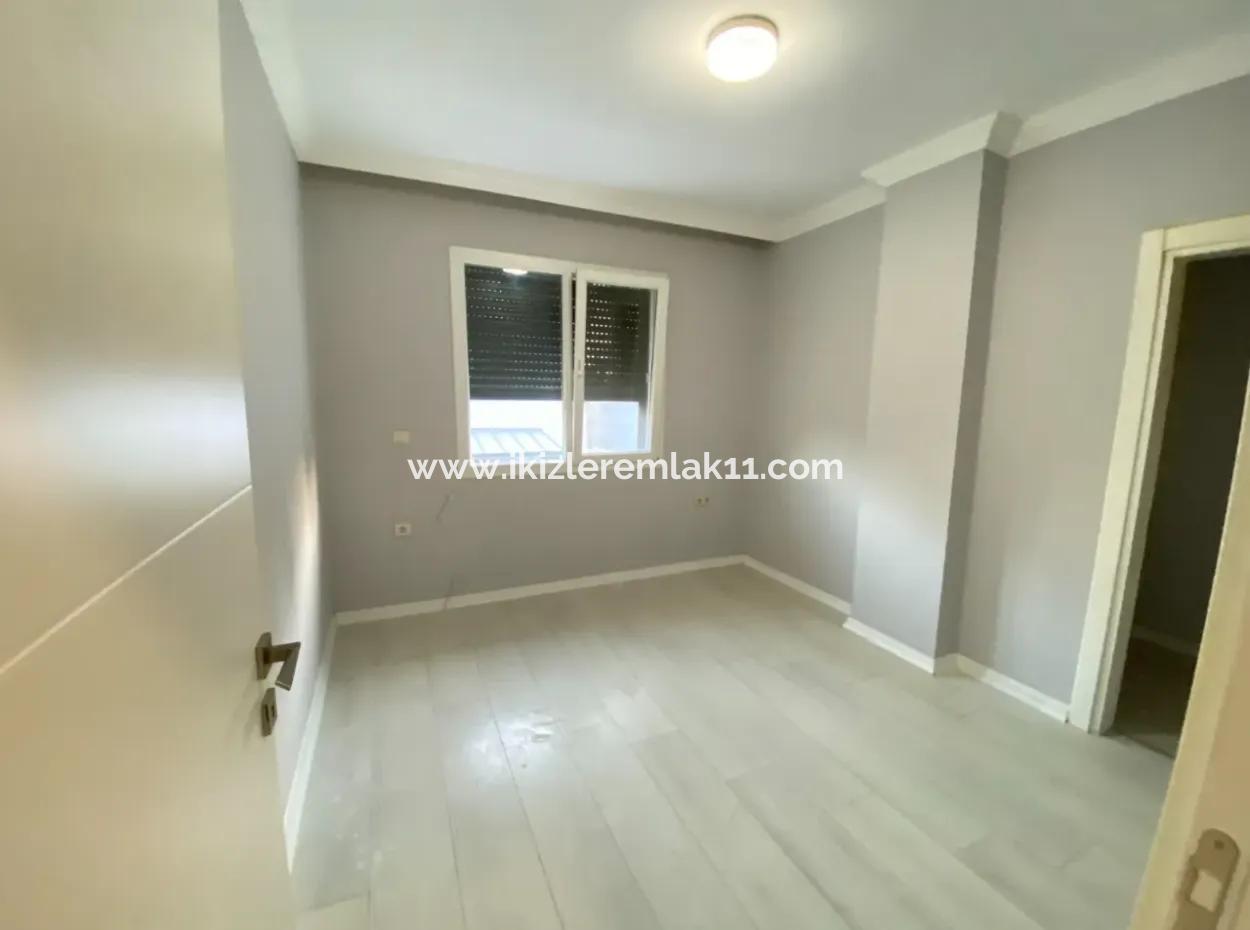 Seferihisar Ürkmez’de Uygun Fiyata Satılık 3+1 Bahceli Villa