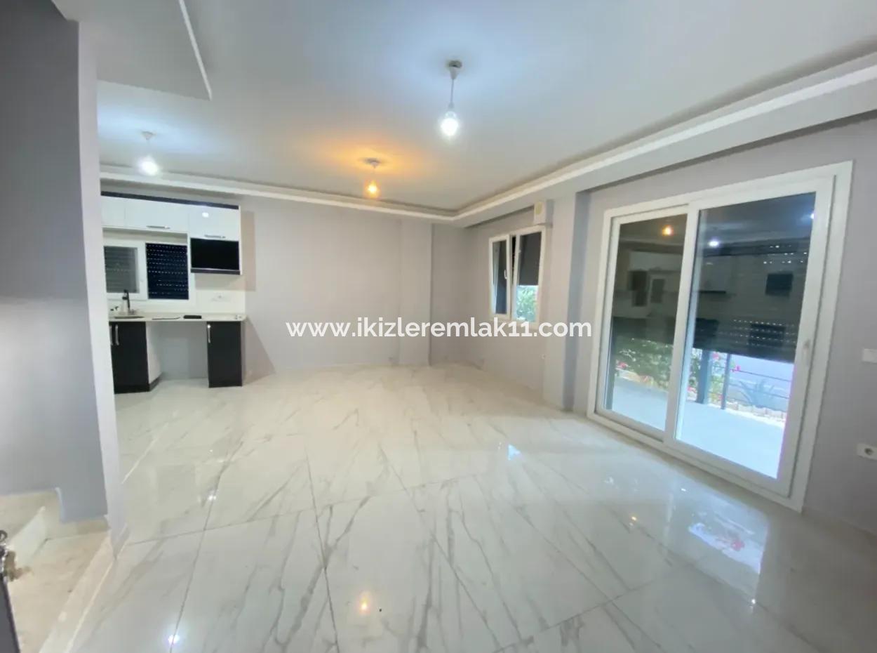 Seferihisar Ürkmez’de Uygun Fiyata Satılık 3+1 Bahceli Villa