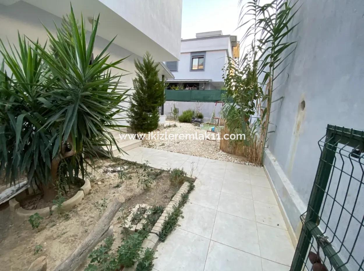 Seferihisar Ürkmez’de Uygun Fiyata Satılık 3+1 Bahceli Villa