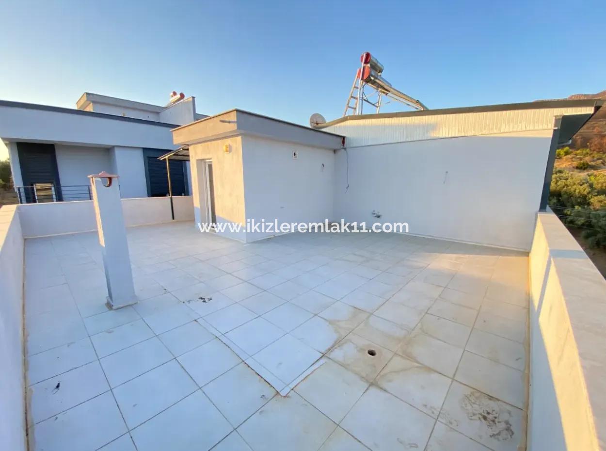 Seferihisar Ürkmez’de Uygun Fiyata Satılık 3+1 Bahceli Villa