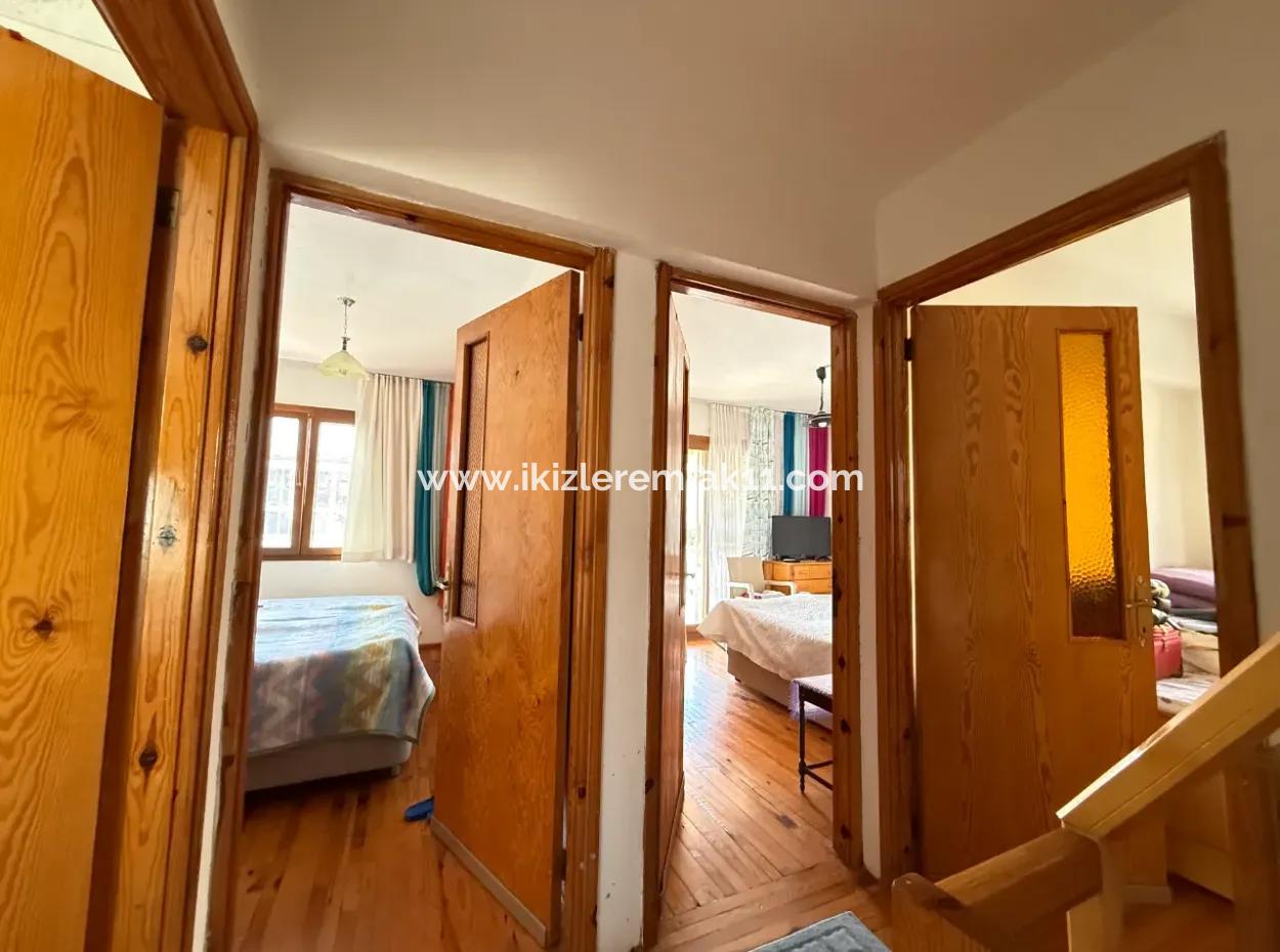 Seferihisar Ürkmez’de Deniz Tarafında Satılık 3 + 1 Masrafsız Villa