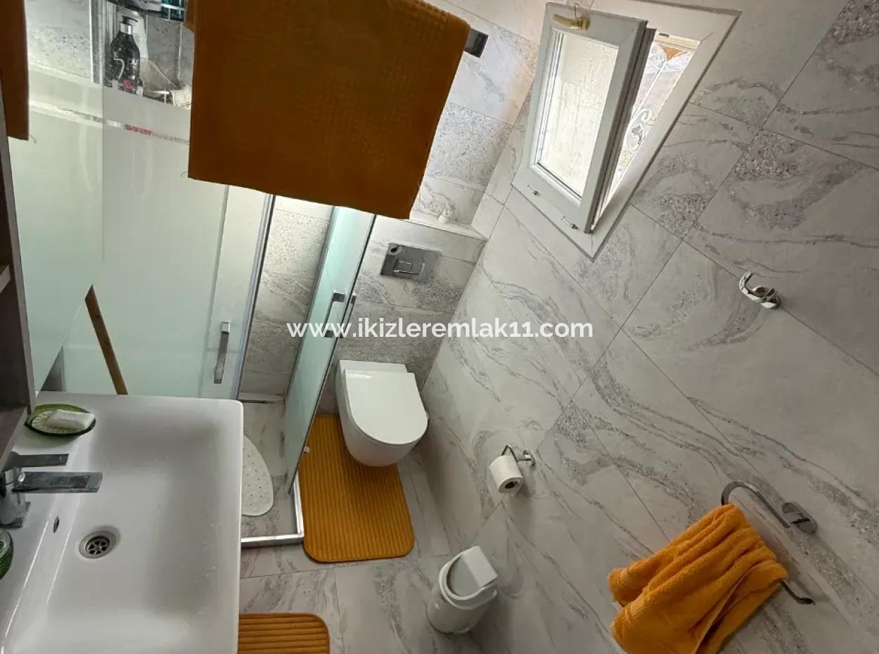 Seferihisar Ürkmez’de Deniz Tarafında Satılık 3 + 1 Masrafsız Villa