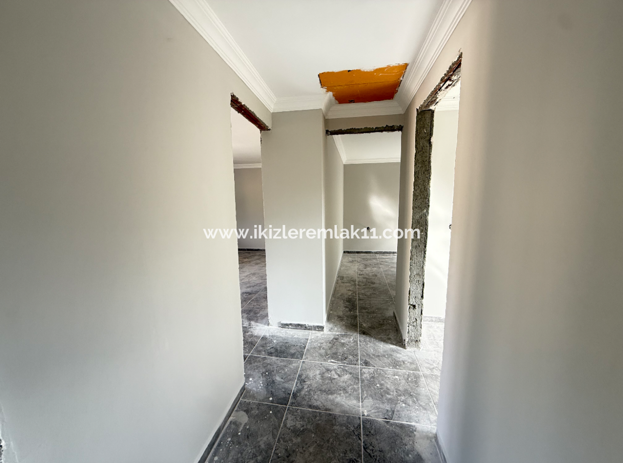 Seferihisar Kavaklıdere’de Satılık 300 Metre² Bahçe İçinde Müstakil 2 + 1 Yazlık