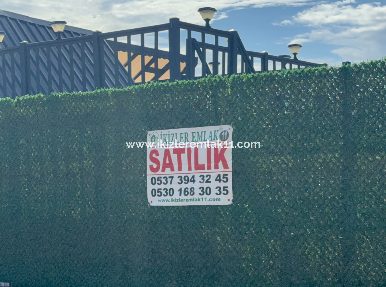 Seferihisar Kavaklıdere’de Satılık 300 Metre² Bahçe İçinde Müstakil 2 + 1 Yazlık