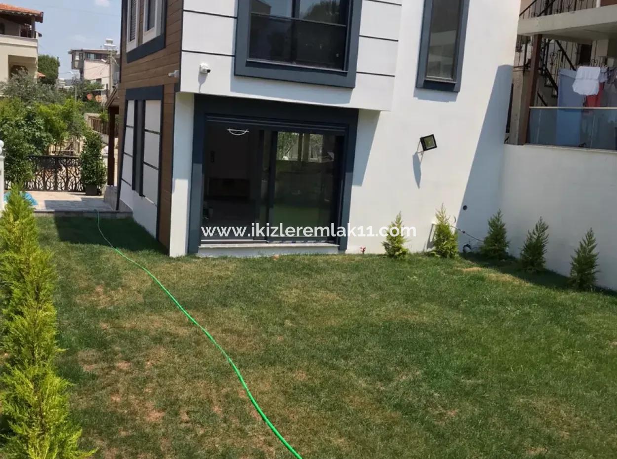 Doğanbey'de Deniz Tarafında Satılık, Sıfır Müstakıl 3+1 Villa