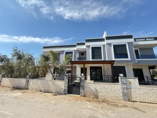 Seferihisar Doğanbey Merkezde Satılık 2 + 1 Sıfır Dubleks Yazlık