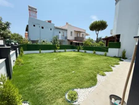 Seferihisar Doğanbey'de Satılık 3+1 Müstakil Sıfır Geniş Bahçeli Villa