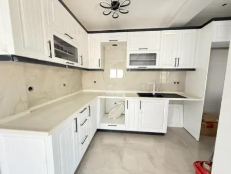 Seferihisar Doğanbey'de Satılık 3+1 Müstakil Sıfır Geniş Bahçeli Villa
