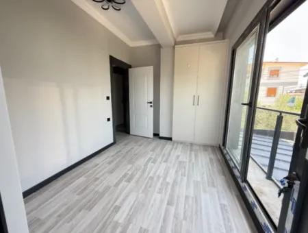 Seferihisar Doğanbey'de Satılık 3+1 Müstakil Sıfır Geniş Bahçeli Villa