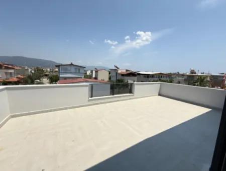 Seferihisar Doğanbey'de Satılık 3+1 Müstakil Sıfır Geniş Bahçeli Villa