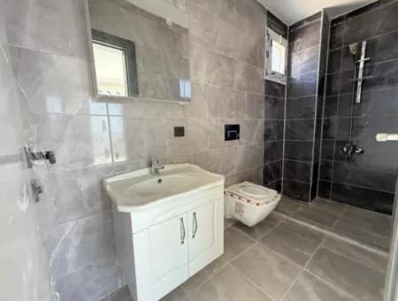 Seferihisar Doğanbey'de Satılık Deniz Manzaralı Bahçeli 3+1 Sıfır Villa