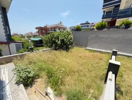 Seferihisar Doğanbeyde Satılık 3+1 Deniz Manzaralı Bahçeli Villa