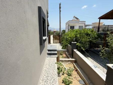 Seferihisar Doğanbeyde Satılık 3+1 Deniz Manzaralı Bahçeli Villa