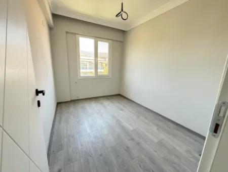 Seferihisar Ürkmez'de Denize 300 M, Satılık 2+1 Masrafsız Daire
