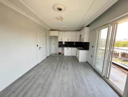 Seferihisar Ürkmez'de Denize 300 M, Satılık 2+1 Masrafsız Daire