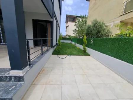 Seferihisar Doğanbey‘de Satılık Tek Müstakil Geniş Bahçeli Sıfır 3+ 1 Villa