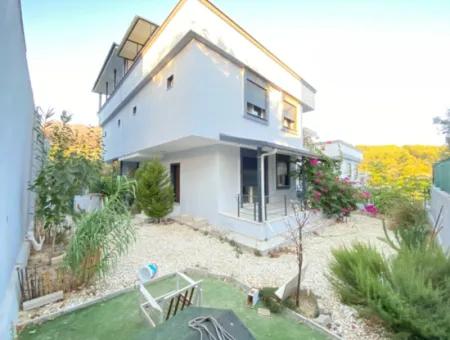 Seferihisar Ürkmez’de Uygun Fiyata Satılık 3+1 Bahceli Villa