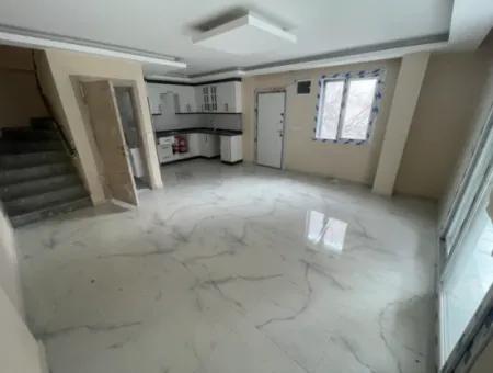 Seferihisar Doğanbey'de Satılık Ferah Konum Denize Çok Yakın 3+1 Lüks Villa