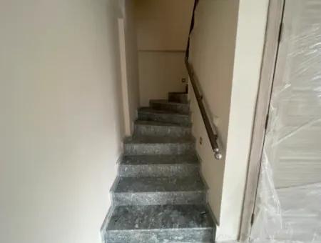 Seferihisar Doğanbey'de Satılık Ferah Konum Denize Çok Yakın 3+1 Lüks Villa