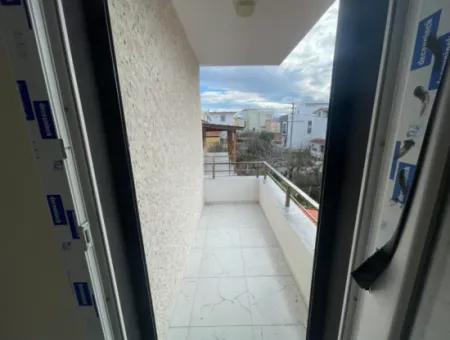 Seferihisar Doğanbey'de Satılık Ferah Konum Denize Çok Yakın 3+1 Lüks Villa