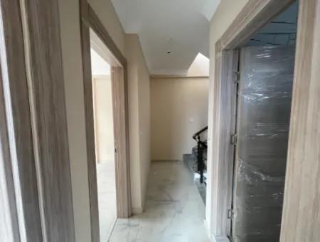 Seferihisar Doğanbey'de Satılık Ferah Konum Denize Çok Yakın 3+1 Lüks Villa