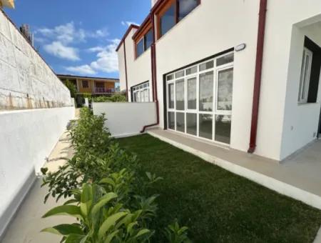 Seferihisar Doganbey Payamlı'da Satılık Sıfır Bahçeli 2+1 Villa