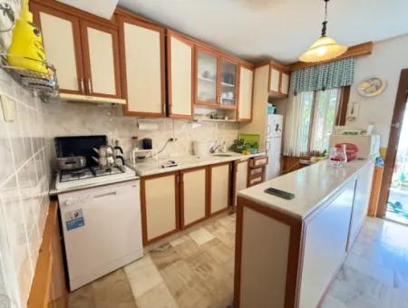 Seferihisar Ürkmez’de Deniz Tarafında Satılık 3 + 1 Masrafsız Villa