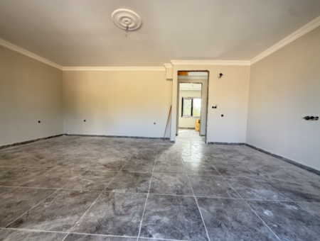 Seferihisar Kavaklıdere’de Satılık 300 Metre² Bahçe İçinde Müstakil 2 + 1 Yazlık